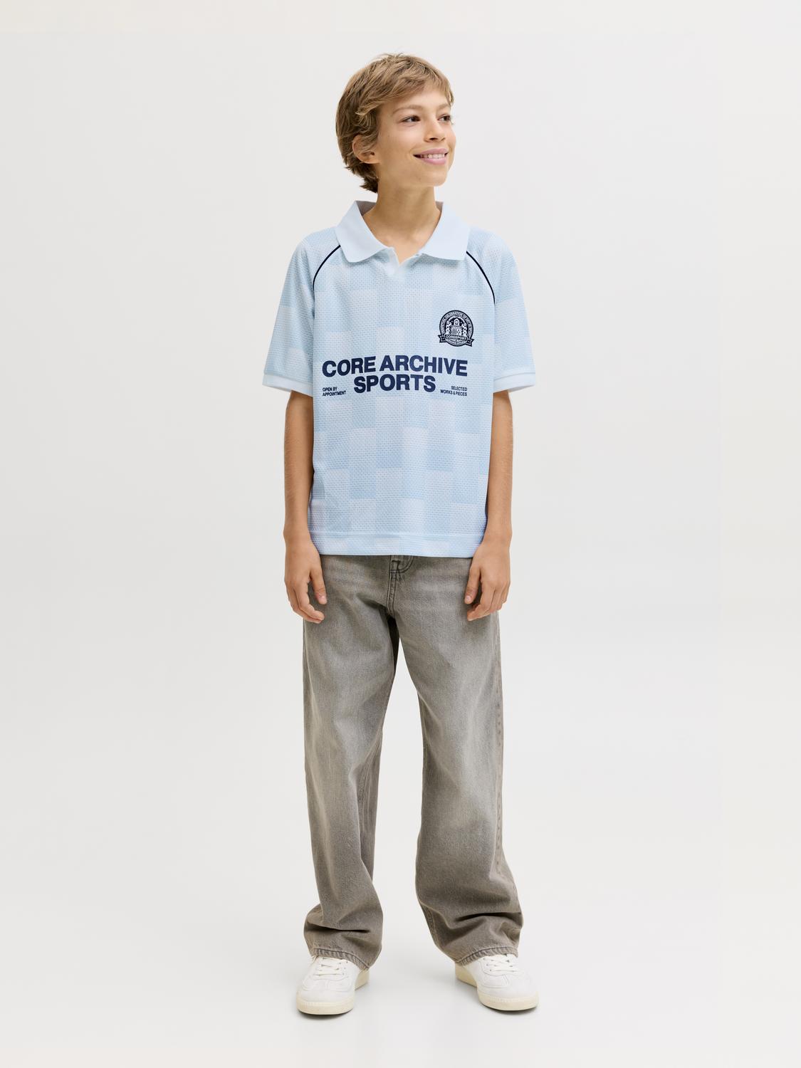 model_shot-front_full